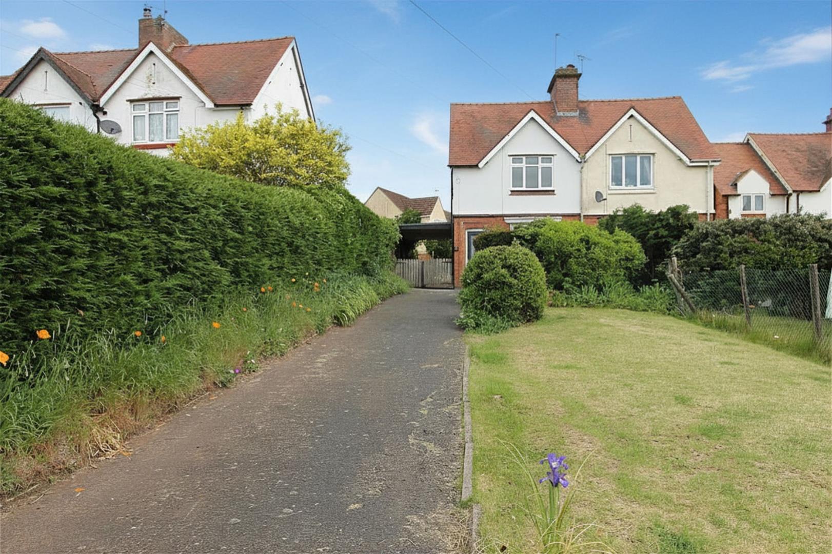 2 bed property in Caunsall Road, Kidderminster